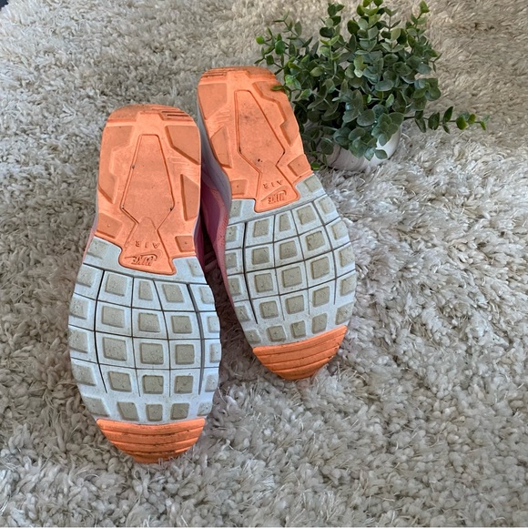 Nike Air Lace Sneakers - Picture 8 of 9